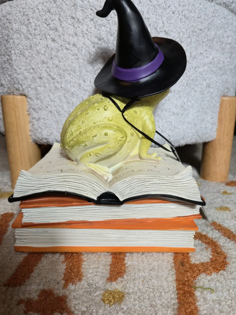 Halloween Witch Frog Figurine Decor Toad on Stacked Books Statue NWT